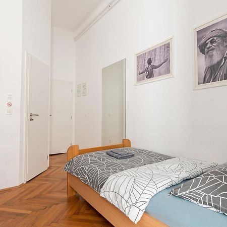 Galeria Rooms Любляна Стая снимка