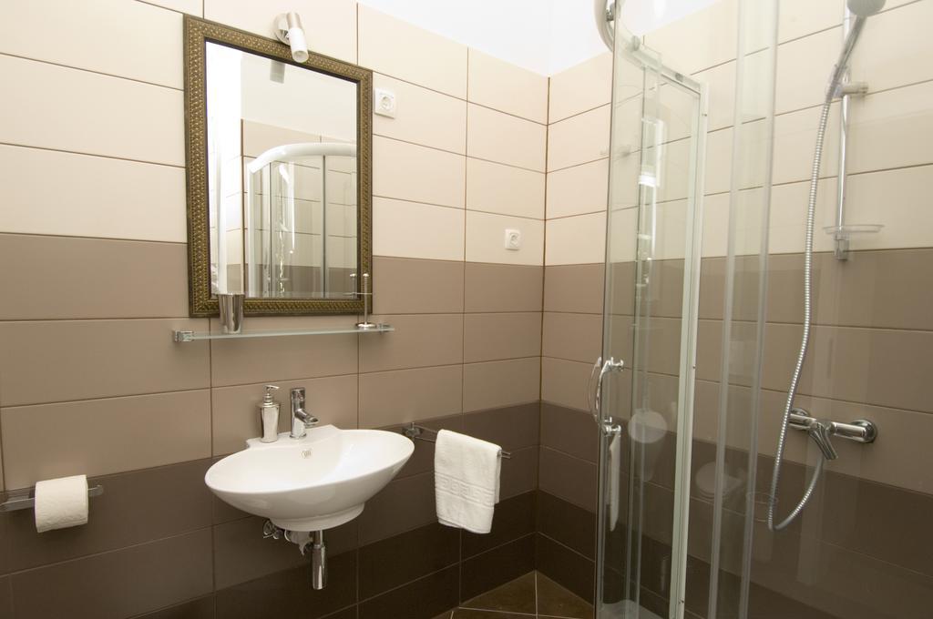 Galeria Rooms Любляна Стая снимка