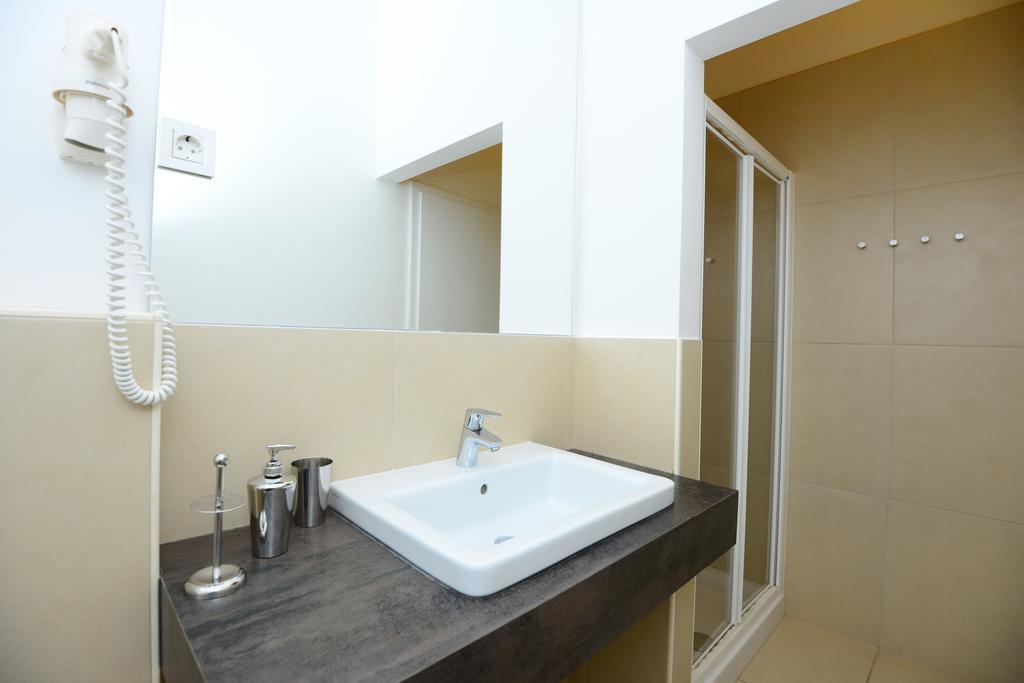 Galeria Rooms Любляна Стая снимка