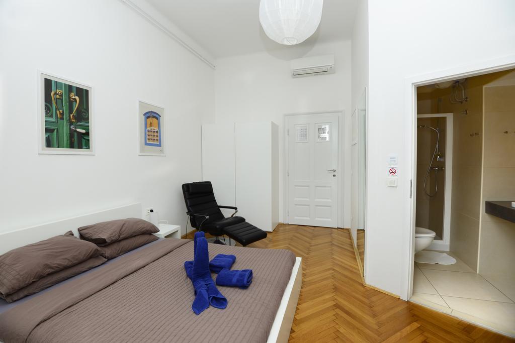 Galeria Rooms Любляна Стая снимка