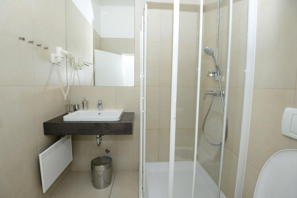 Galeria Rooms Любляна Стая снимка