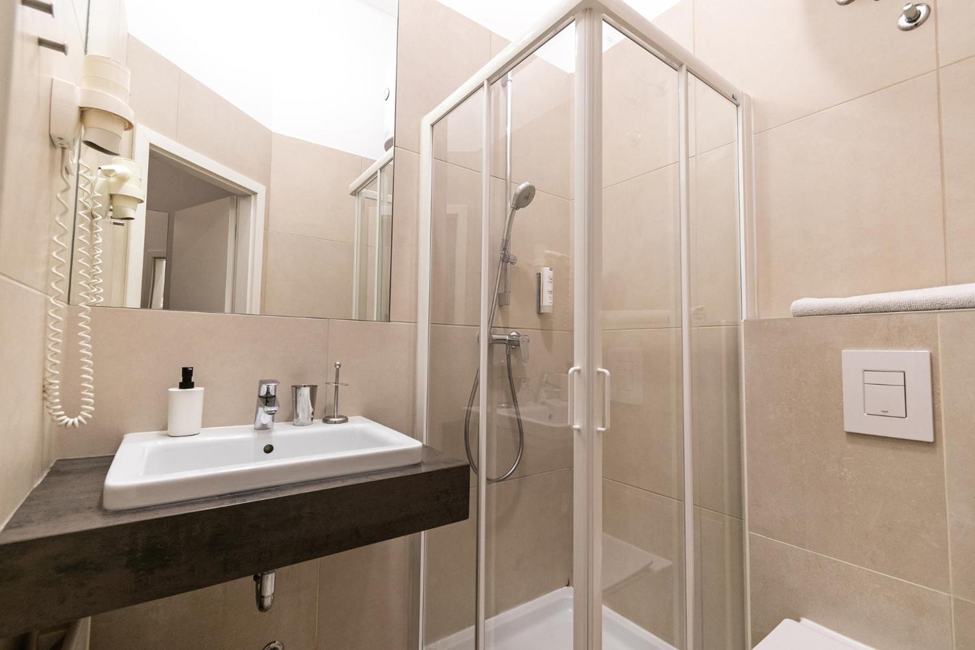 Galeria Rooms Любляна Екстериор снимка