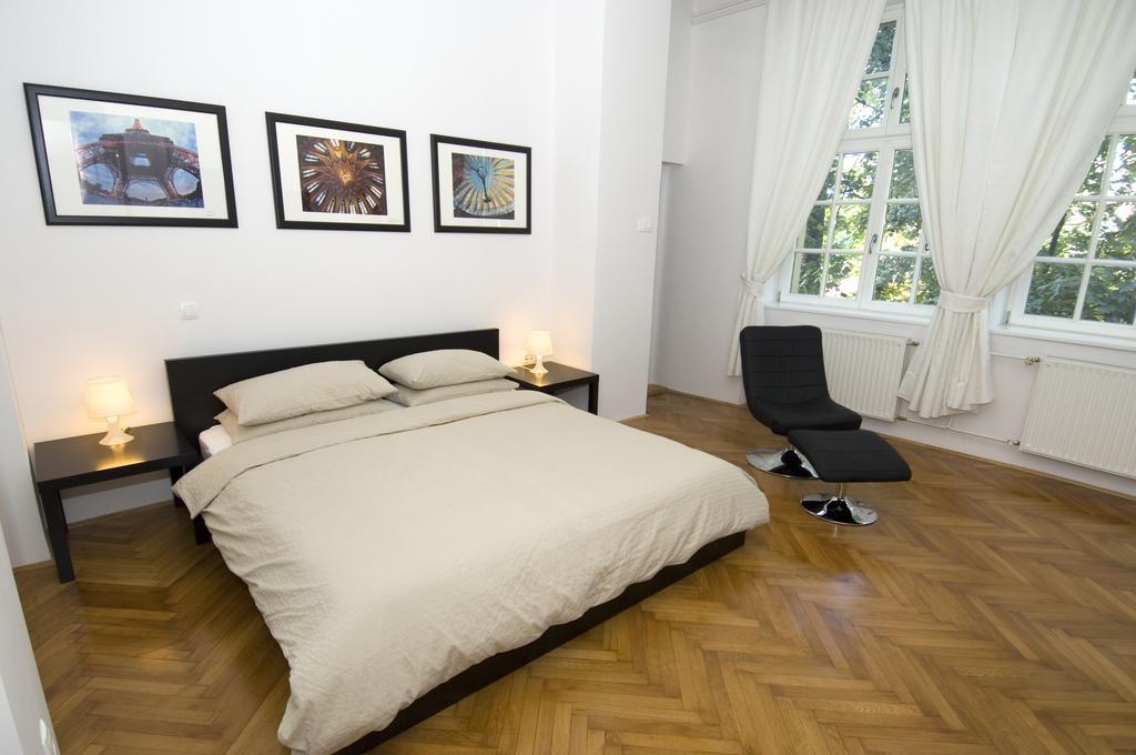 Galeria Rooms Любляна Екстериор снимка